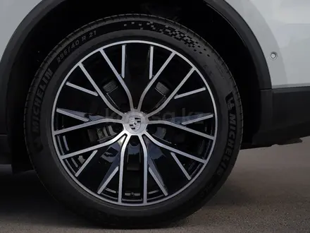 Porsche Macan 2025 года за 70 739 412 тг. в Астана – фото 23