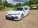 Toyota Camry 2021 года за 12 500 000 тг. в Уральск