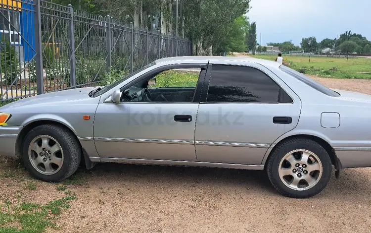 Toyota Camry 2001 года за 3 000 000 тг. в Тараз