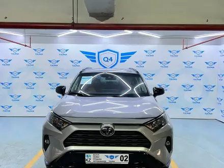 Toyota RAV4 2020 года за 17 000 000 тг. в Алматы
