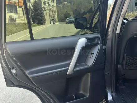 Toyota Land Cruiser Prado 2019 года за 19 000 000 тг. в Алматы – фото 21
