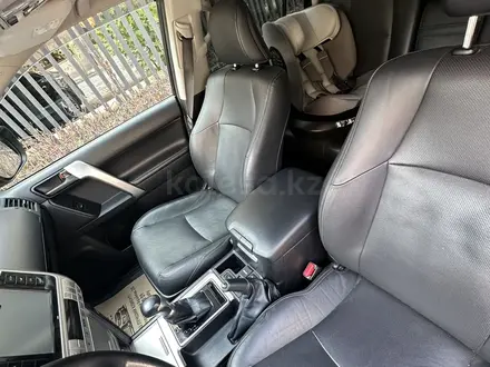 Toyota Land Cruiser Prado 2019 года за 19 000 000 тг. в Алматы – фото 24