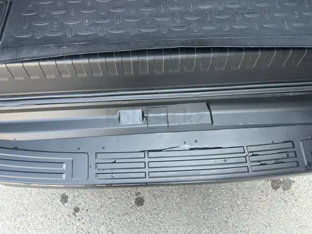 Toyota Land Cruiser Prado 2019 года за 19 000 000 тг. в Алматы – фото 8