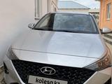 Hyundai Accent 2020 года за 8 100 000 тг. в Кульсары – фото 2