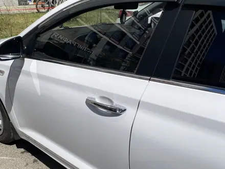 Hyundai Accent 2022 года за 7 800 000 тг. в Астана – фото 4