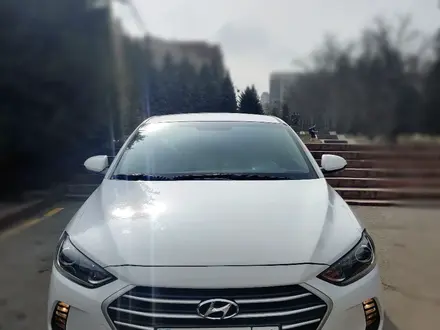 Hyundai Elantra 2018 года за 6 300 000 тг. в Алматы