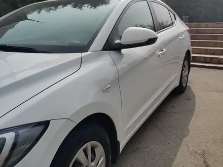 Hyundai Elantra 2018 года за 6 300 000 тг. в Алматы – фото 4