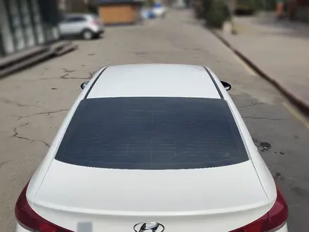 Hyundai Elantra 2018 года за 6 300 000 тг. в Алматы – фото 7