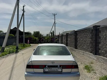 Toyota Camry 1998 года за 2 600 000 тг. в Алматы – фото 4