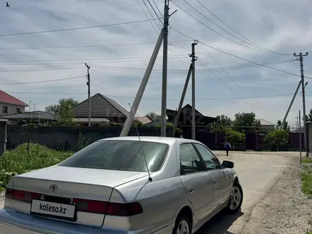 Toyota Camry 1998 года за 2 600 000 тг. в Алматы – фото 5