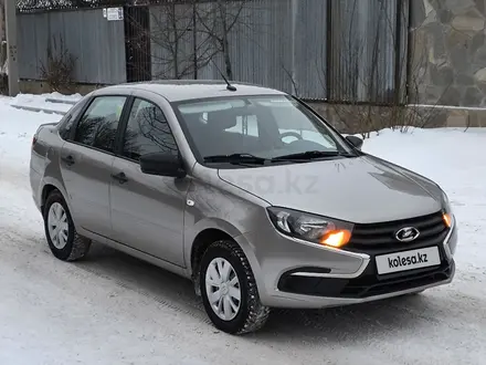 ВАЗ (Lada) Granta 2190 2020 года за 3 940 000 тг. в Костанай – фото 2