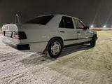 Mercedes-Benz E 200 1986 годаүшін1 200 000 тг. в Новоишимский – фото 3