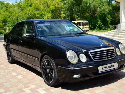 Mercedes-Benz E 280 2000 года за 4 700 000 тг. в Караганда – фото 2