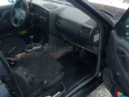 Volkswagen Passat 1995 года за 1 400 000 тг. в Петропавловск – фото 12