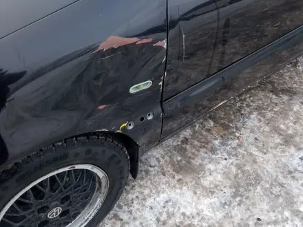 Volkswagen Passat 1995 года за 1 400 000 тг. в Петропавловск – фото 3
