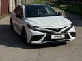 Toyota Camry 2021 года за 15 200 000 тг. в Алматы