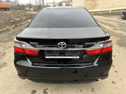 Toyota Camry 2016 года за 11 500 000 тг. в Уральск – фото 8