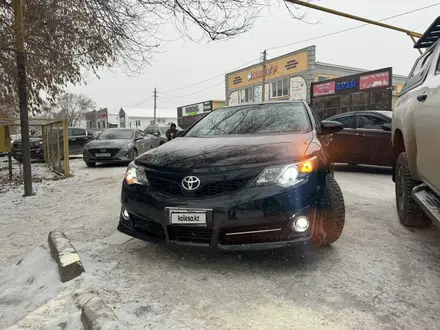 Toyota Camry 2012 года за 5 500 000 тг. в Уральск – фото 10