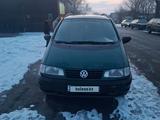 Volkswagen Sharan 1997 года за 1 150 000 тг. в Алматы