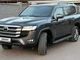 Toyota Land Cruiser 2025 года за 65 500 000 тг. в Караганда – фото 3