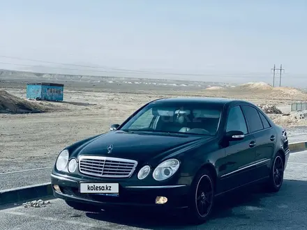 Mercedes-Benz E 320 2002 года за 4 000 000 тг. в Актау – фото 2