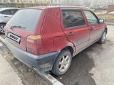 Volkswagen Golf 1995 года за 1 400 000 тг. в Астана – фото 3