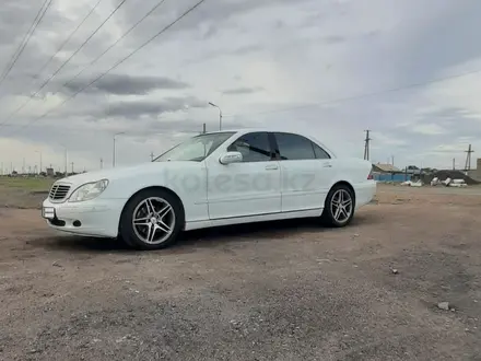 Mercedes-Benz S 320 2001 года за 5 000 000 тг. в Караганда – фото 4