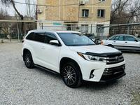 Toyota Highlander 2019 годаfor22 000 000 тг. в Шымкент