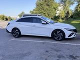 Hyundai Elantra 2024 года за 8 200 000 тг. в Шымкент – фото 2
