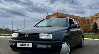 Volkswagen Vento 1993 года за 1 300 000 тг. в Астана