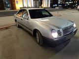 Mercedes-Benz E 200 1997 года за 2 100 000 тг. в Петропавловск – фото 4