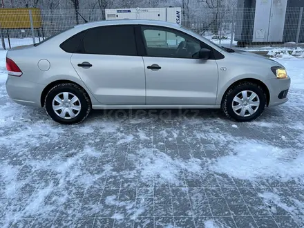 Volkswagen Polo 2014 года за 4 570 000 тг. в Актобе – фото 2