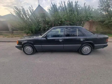 Mercedes-Benz E 230 1991 года за 1 500 000 тг. в Шымкент