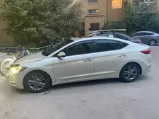 Hyundai Elantra, 2017