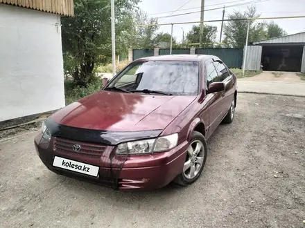 Toyota Camry 1998 года за 3 300 000 тг. в Алматы – фото 5