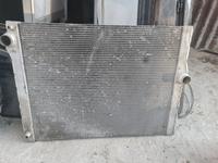Основной радиатор на бмв ф01 ф02 bmw f01 f02 за 150 000 тг. в Алматы