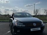 Volkswagen Jetta 2016 года за 6 500 000 тг. в Астана – фото 2