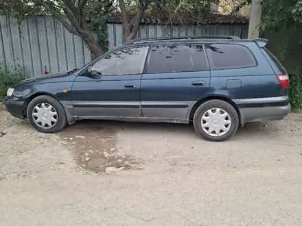 Toyota Caldina 1995 года за 2 000 000 тг. в Алматы