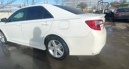 Toyota Camry 2012 годаүшін7 800 000 тг. в Атырау – фото 4