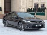 Toyota Camry 2023 года за 18 000 000 тг. в Караганда – фото 3