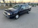 Volkswagen Vento 1995 года за 2 550 000 тг. в Алматы – фото 4