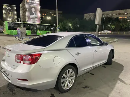 Chevrolet Malibu 2013 года за 5 900 000 тг. в Алматы – фото 4