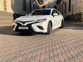 Toyota Camry 2020 года за 9 200 000 тг. в Алматы – фото 5