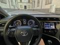 Toyota Camry 2020 года за 9 200 000 тг. в Алматы – фото 15