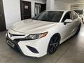 Toyota Camry 2020 года за 9 200 000 тг. в Алматы – фото 2