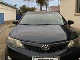 Toyota Camry 2012 года за 8 000 000 тг. в Атырау – фото 2