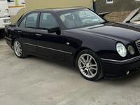 Mercedes-Benz E 320 1997 года за 3 333 333 тг. в Атырау