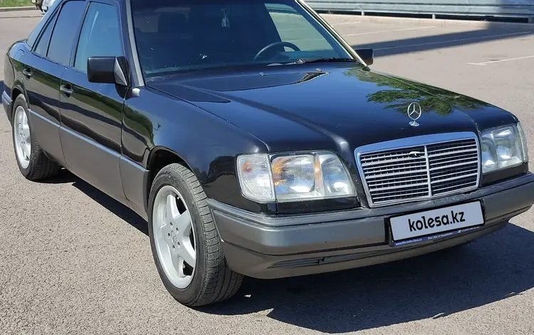 Mercedes-Benz E 320 1994 годаүшін2 500 000 тг. в Караганда