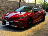 Toyota Camry 2021 года за 21 000 000 тг. в Алматы – фото 3