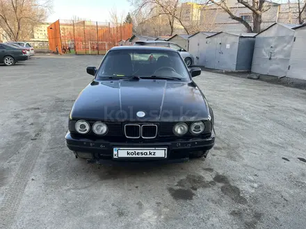 BMW 520 1990 года за 1 000 000 тг. в Семей